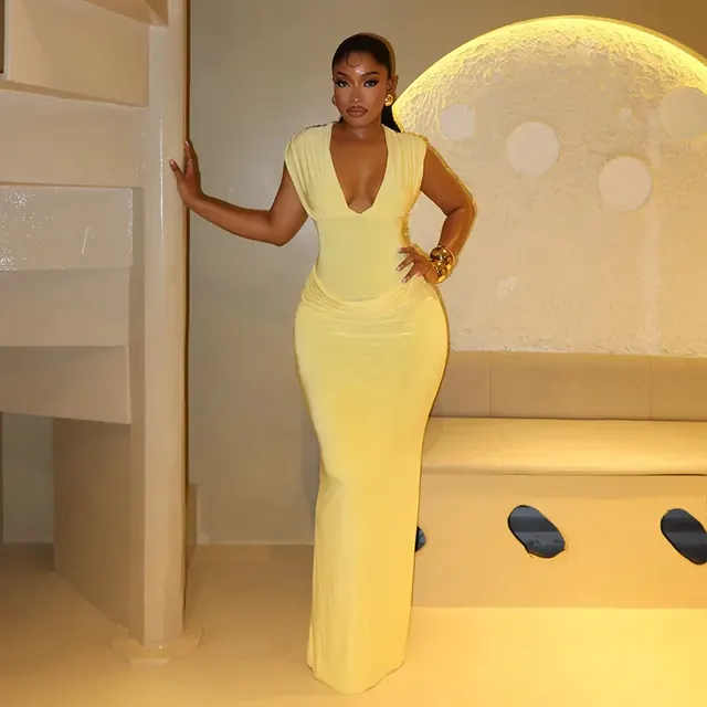 Solid Color Sleeveless V Neck Bodycon Dress in Polyester for Business and Streetwear