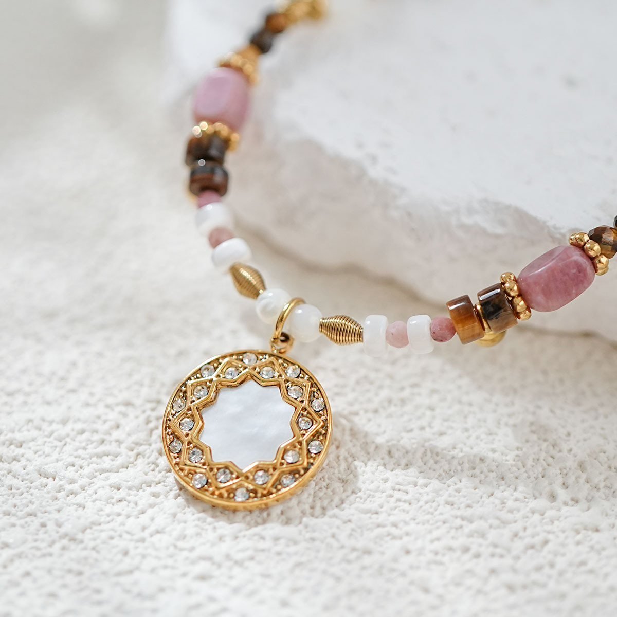 Retro Beading Choker Necklace For Women