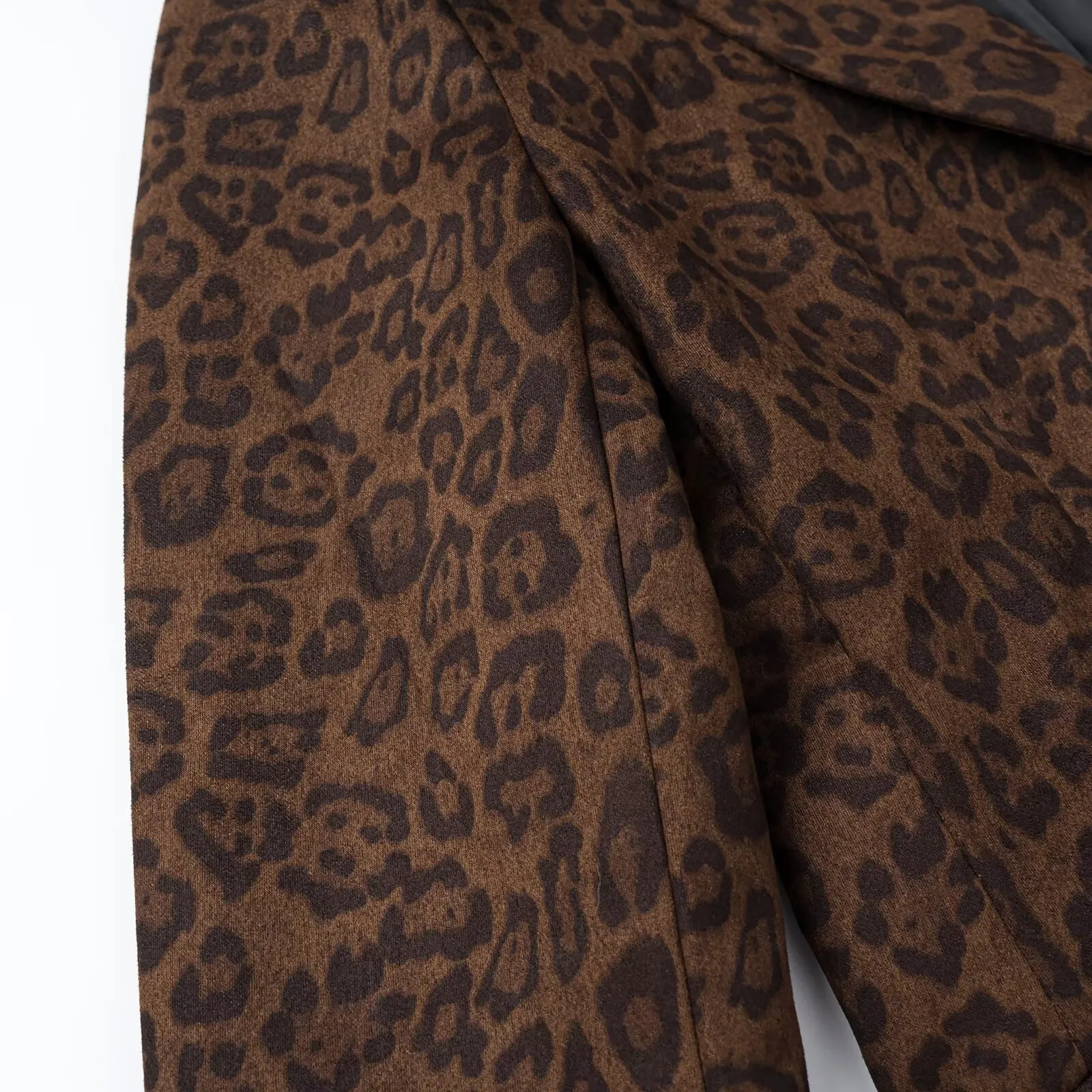 Vintage Style Leopard Print Long Sleeve Polyester Blazer with Patchwork and Lapel Collar
