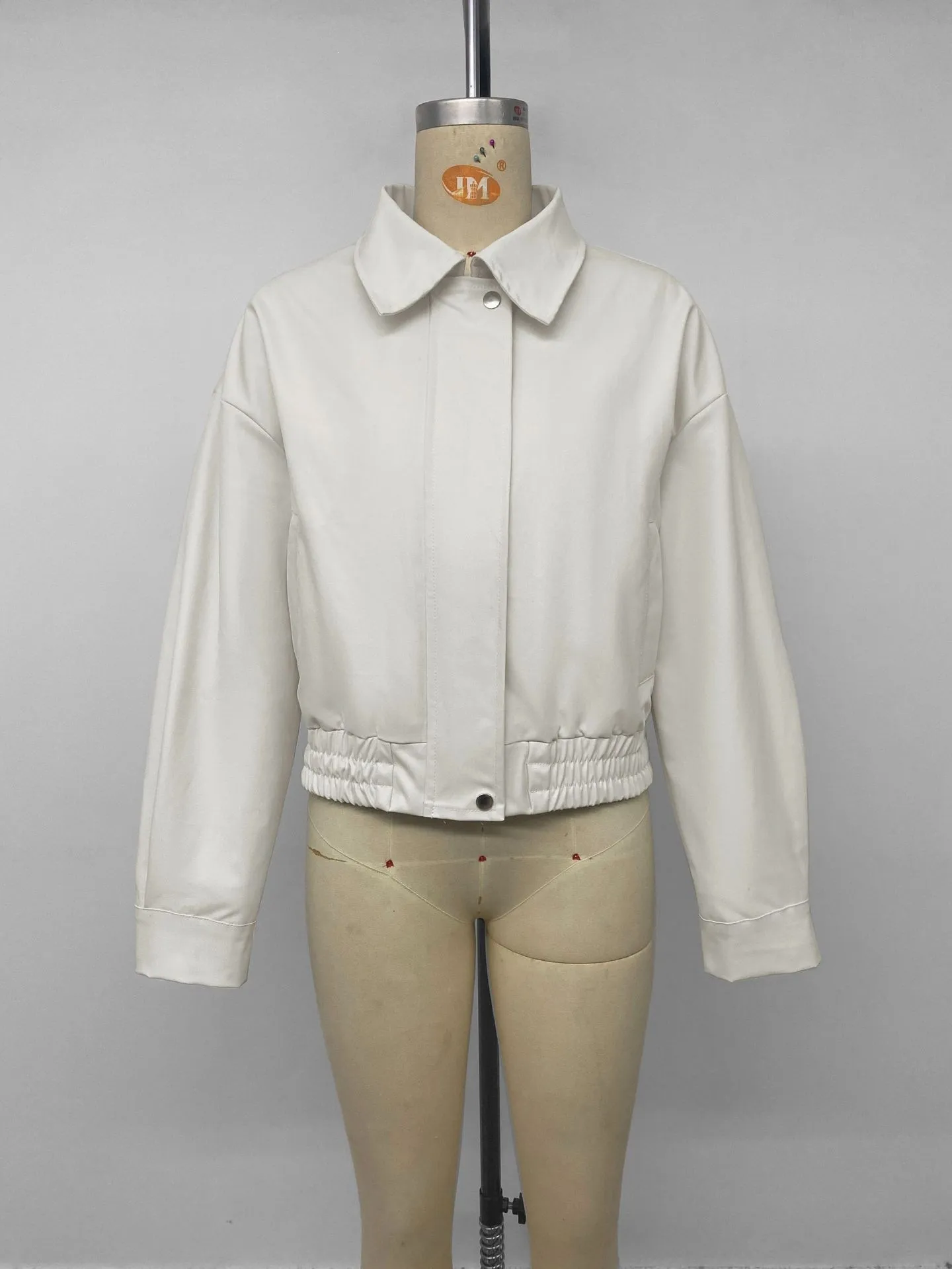 Solid Color Casual Jacket Coat with Zipper Placket, Made of Polyester Fabric Featuring Practical Pockets