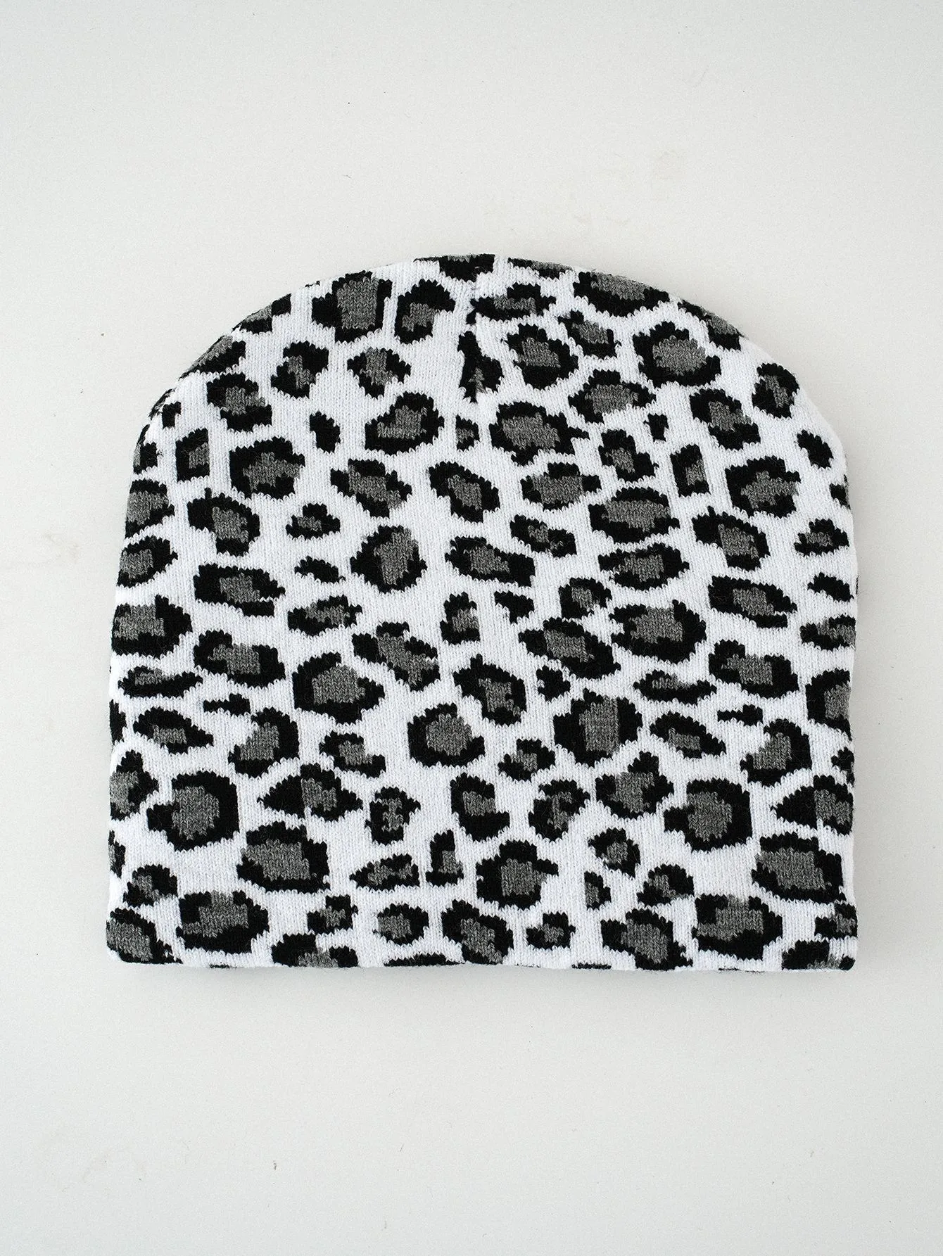 Unisex Cheetah Print Wool Cap for Commute, Warm Polyester Hat Featuring High-Quality Printing