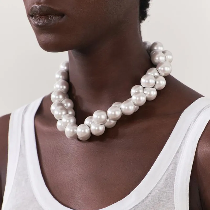 Exaggerated Geometric Necklace for Women Featuring Imitation Pearl, Perfect for Wedding, 1 Piece