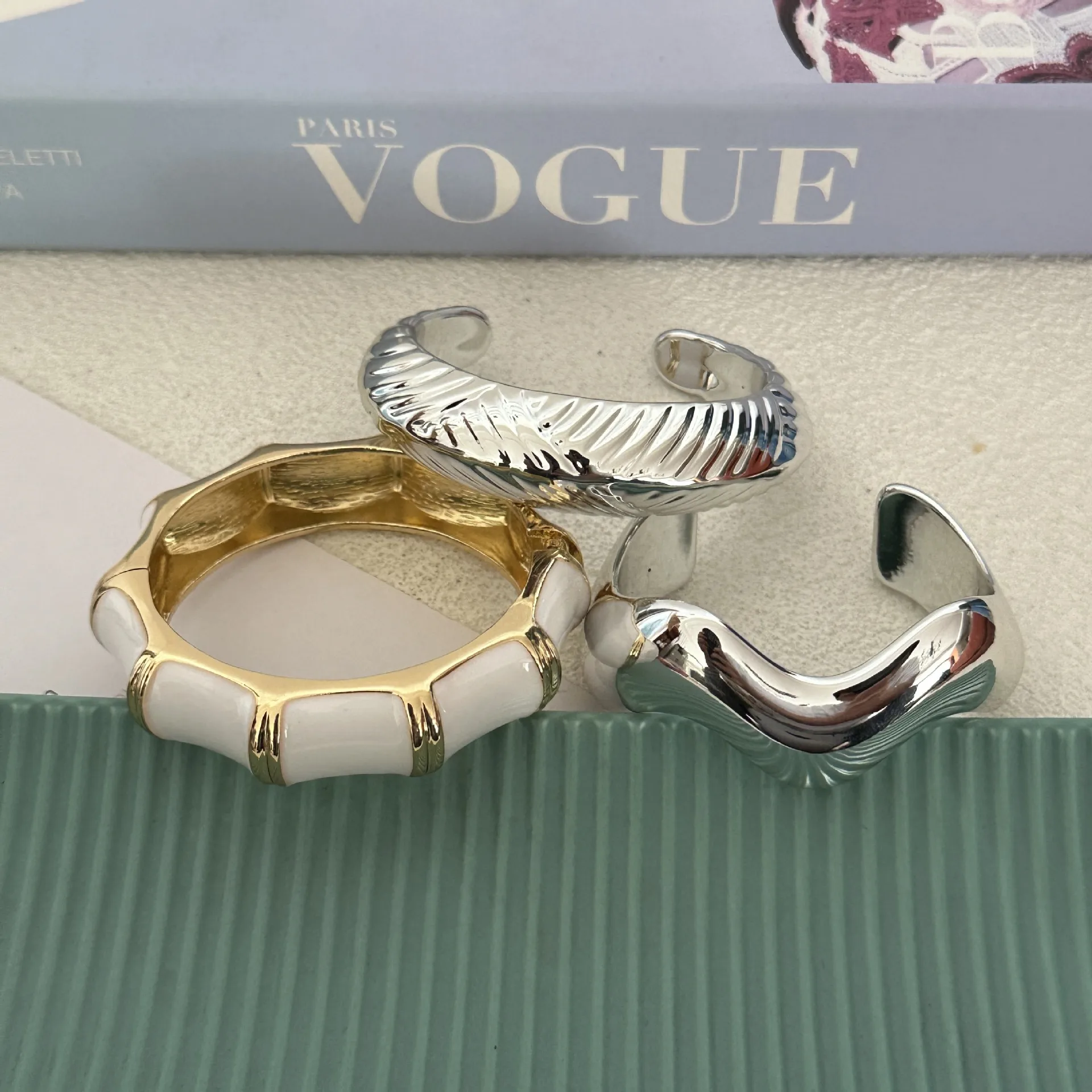 Novelty Irregular Silver Wristband Bangle Featuring Electroplated Enamel Alloy with Acrylic Inlay