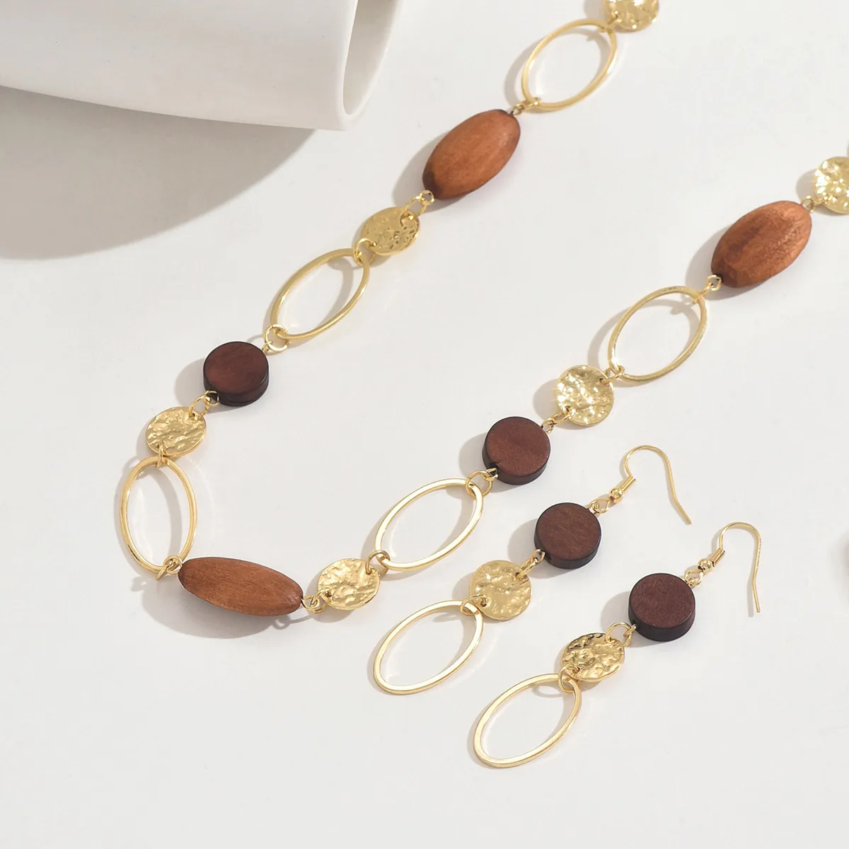 Retro Wooden Geometric Alloy Jewelry Set for Women INS Style Clavicle Necklace and Earring Ensemble