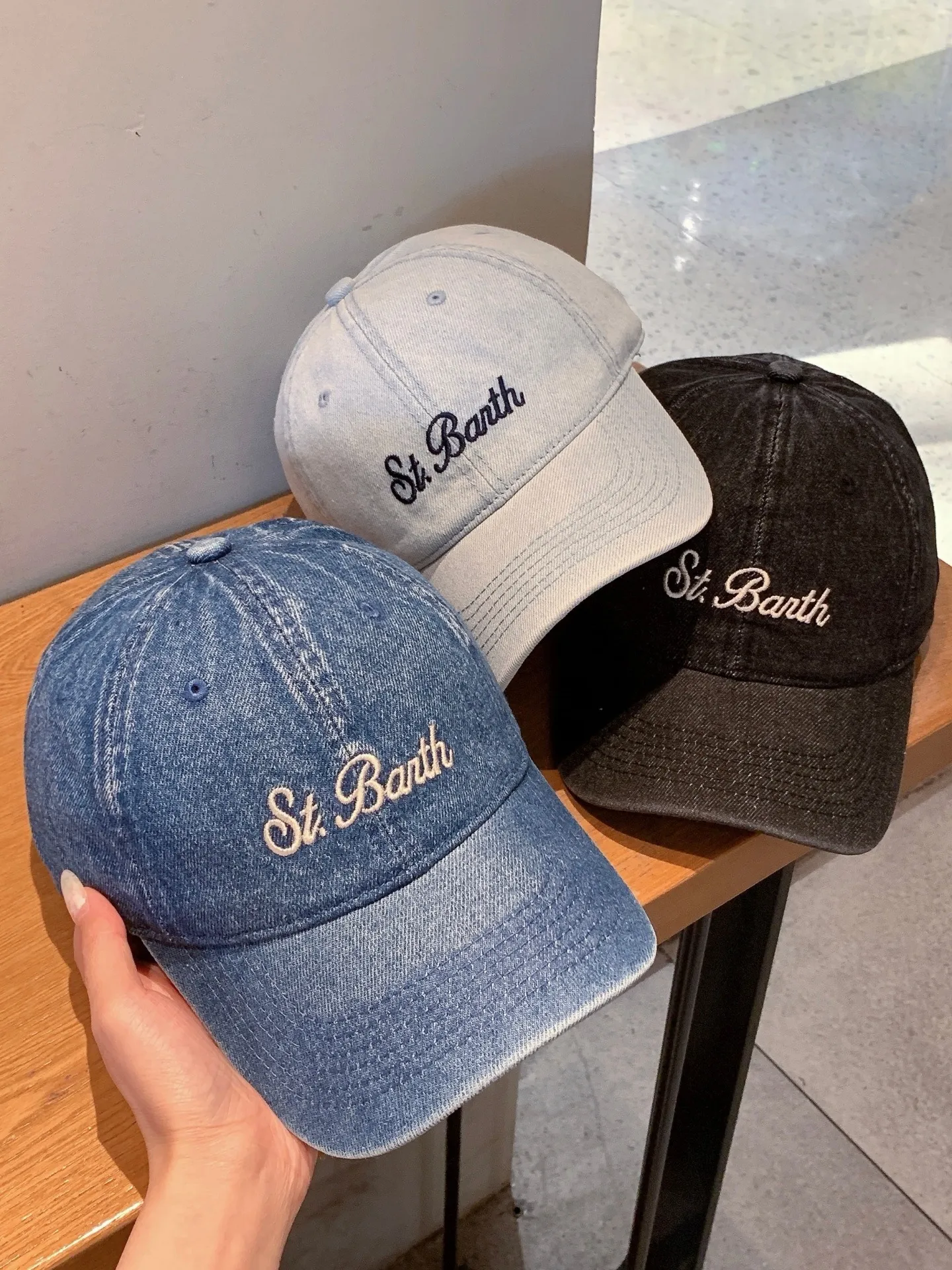 Unisex Cowboy Style Baseball Cap with Curved Brim, Denim Material Featuring Embroidery and UV Protection