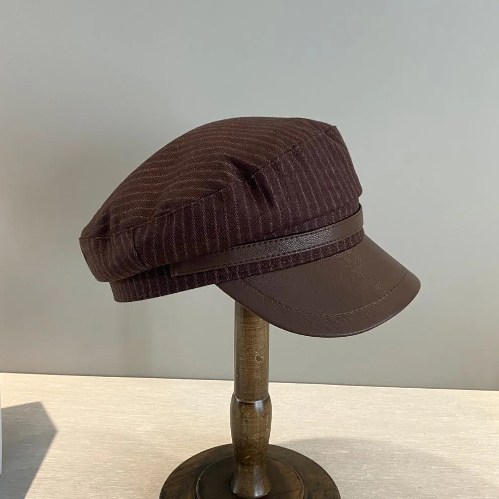 British Style Women’s Stripe Newsboy Cap with Curved Brim, Featuring PU Leather Material and Splicing Craft for UV Protection