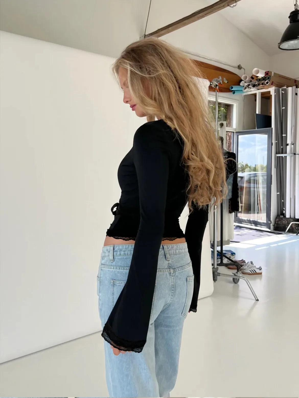 Sexy Slim Fit Long Sleeve V Neck Solid Color T-Shirt with Lace Detail for Women
