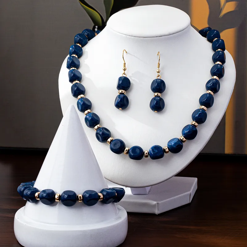 Nordic Style Beaded Necklace for Women Electroplated KC Gold Geometric Pattern