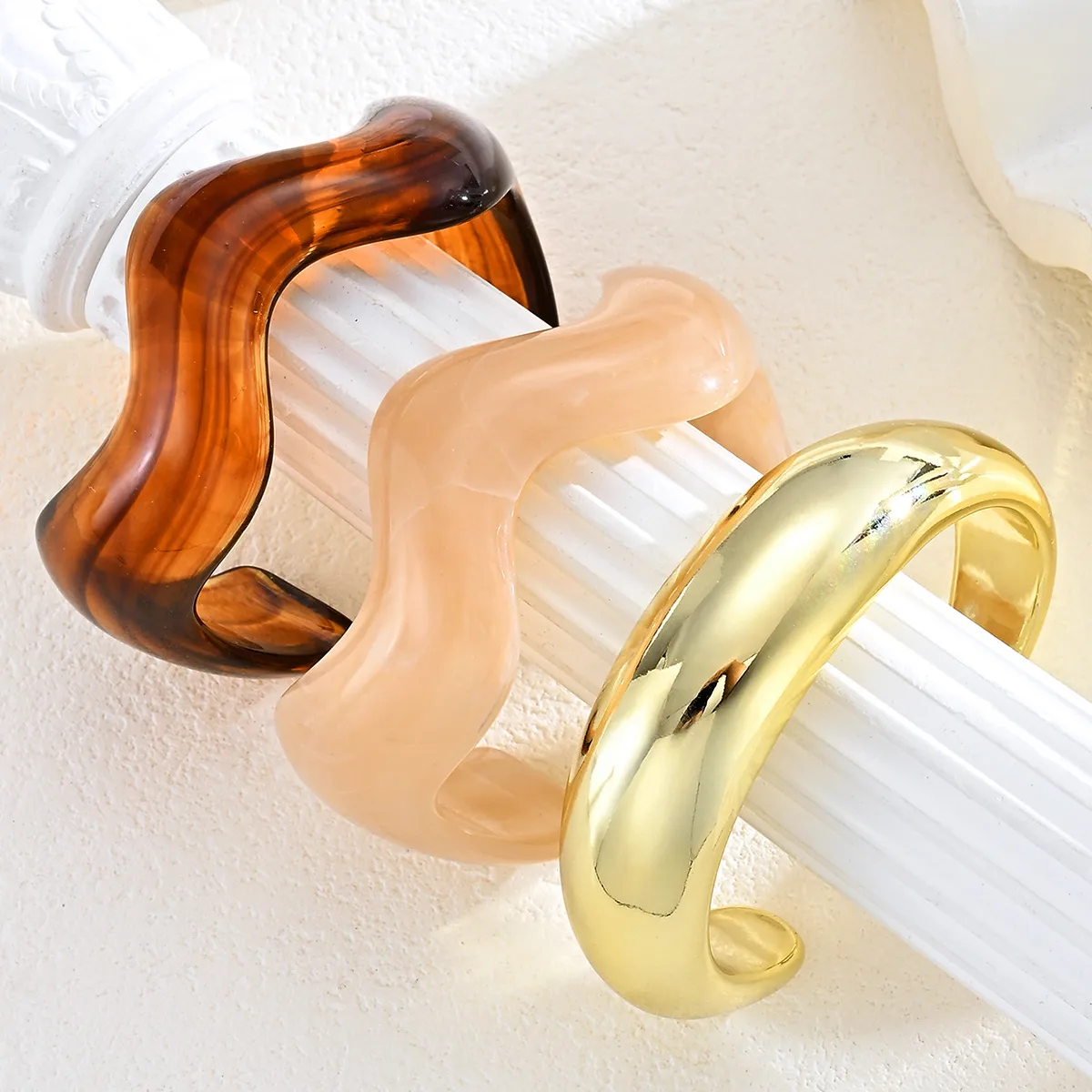 Exaggerated Waves Brown Resin Bangle for Women, 3 Pieces Set