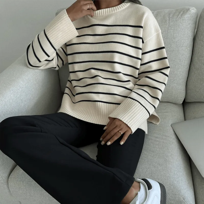 Women's Loose Casual Long Sleeve Pullover Sweater with Contrast Binding Stripes and Plaid