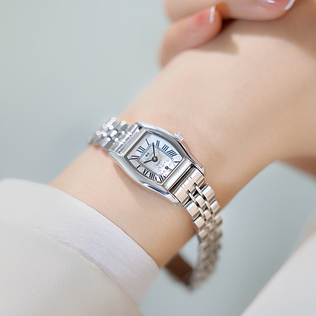 Barrel Shape Dial And Tempered Glass Mirror Watch