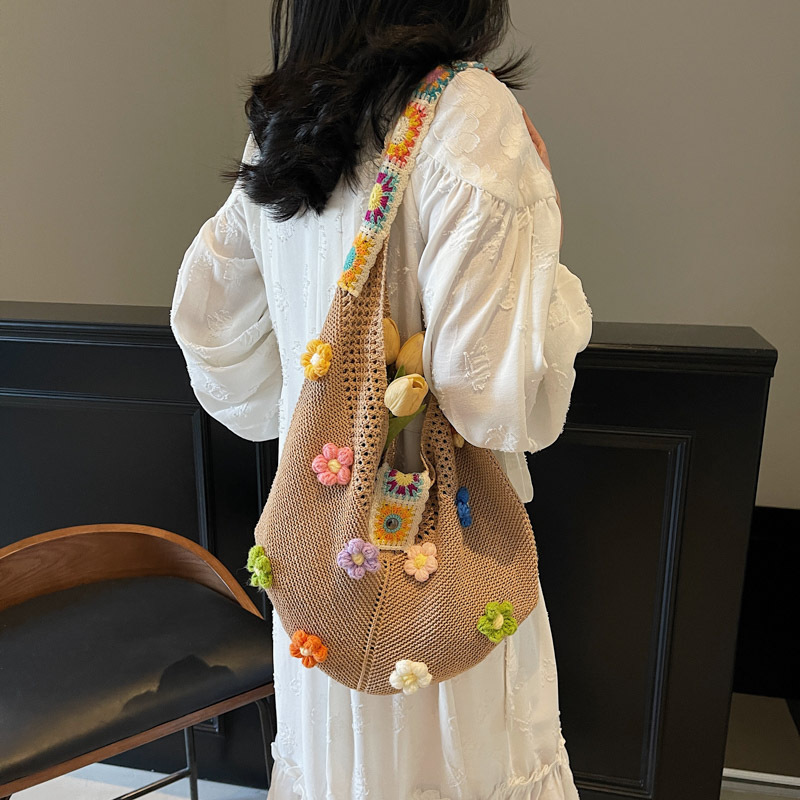 Casava Women’s Knit Flower Vacation