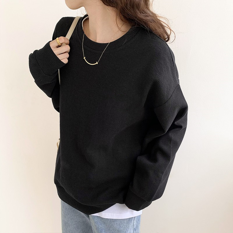 Vintage Style Women’s Long Sleeve Sweatshirt With Round Neck