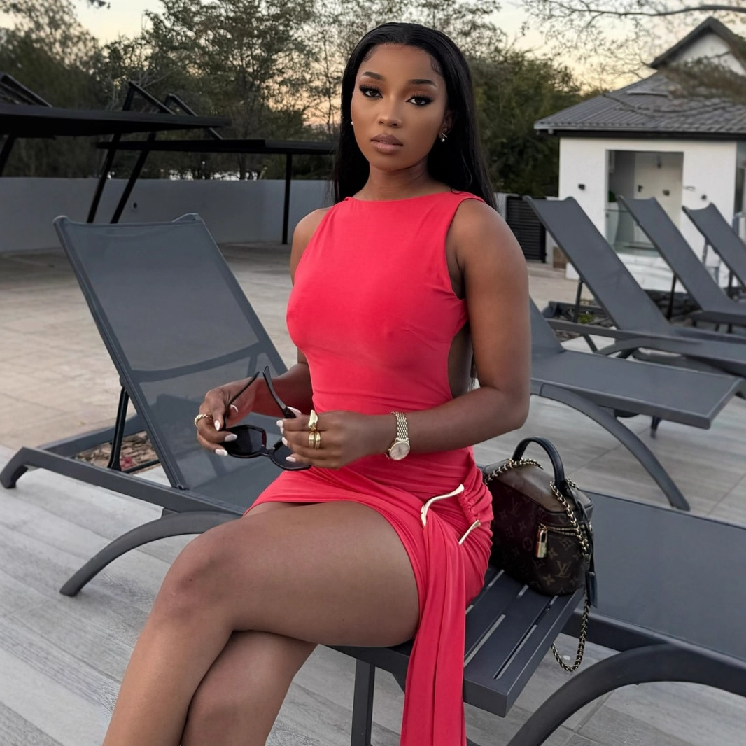 Casava slim-fit backless dress