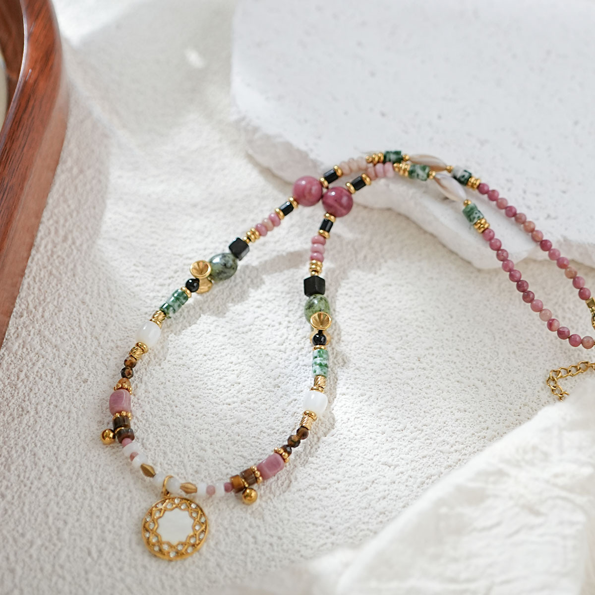 Retro Beading Choker Necklace For Women