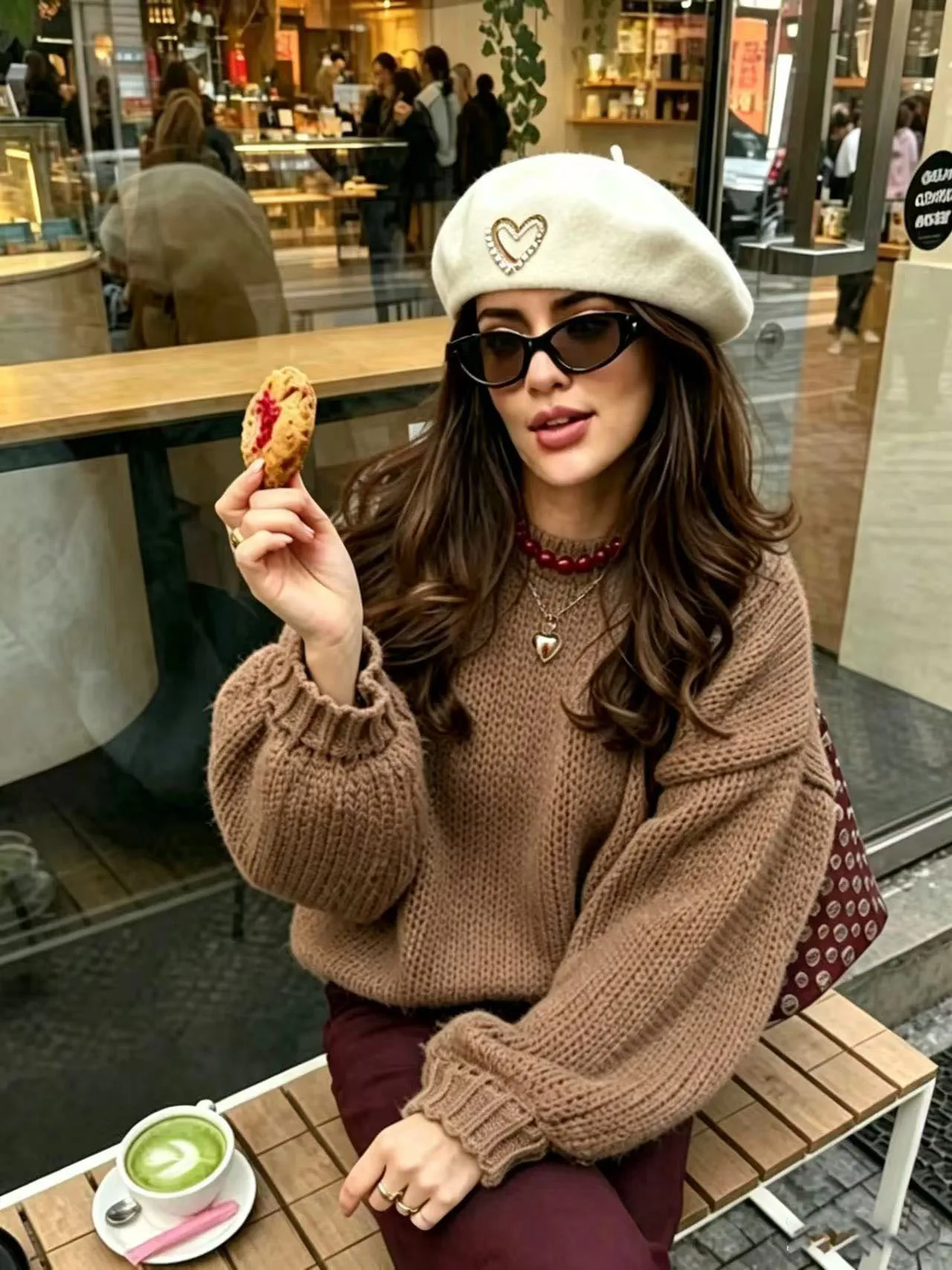 Solid Color Casual Knit Sweater with Long Sleeves and Round Neck Pullover Design