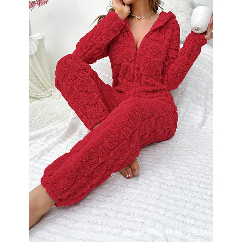 Women’s Velvet Pajamas with Plush Craft, Warm and Cozy for Autumn & Winter