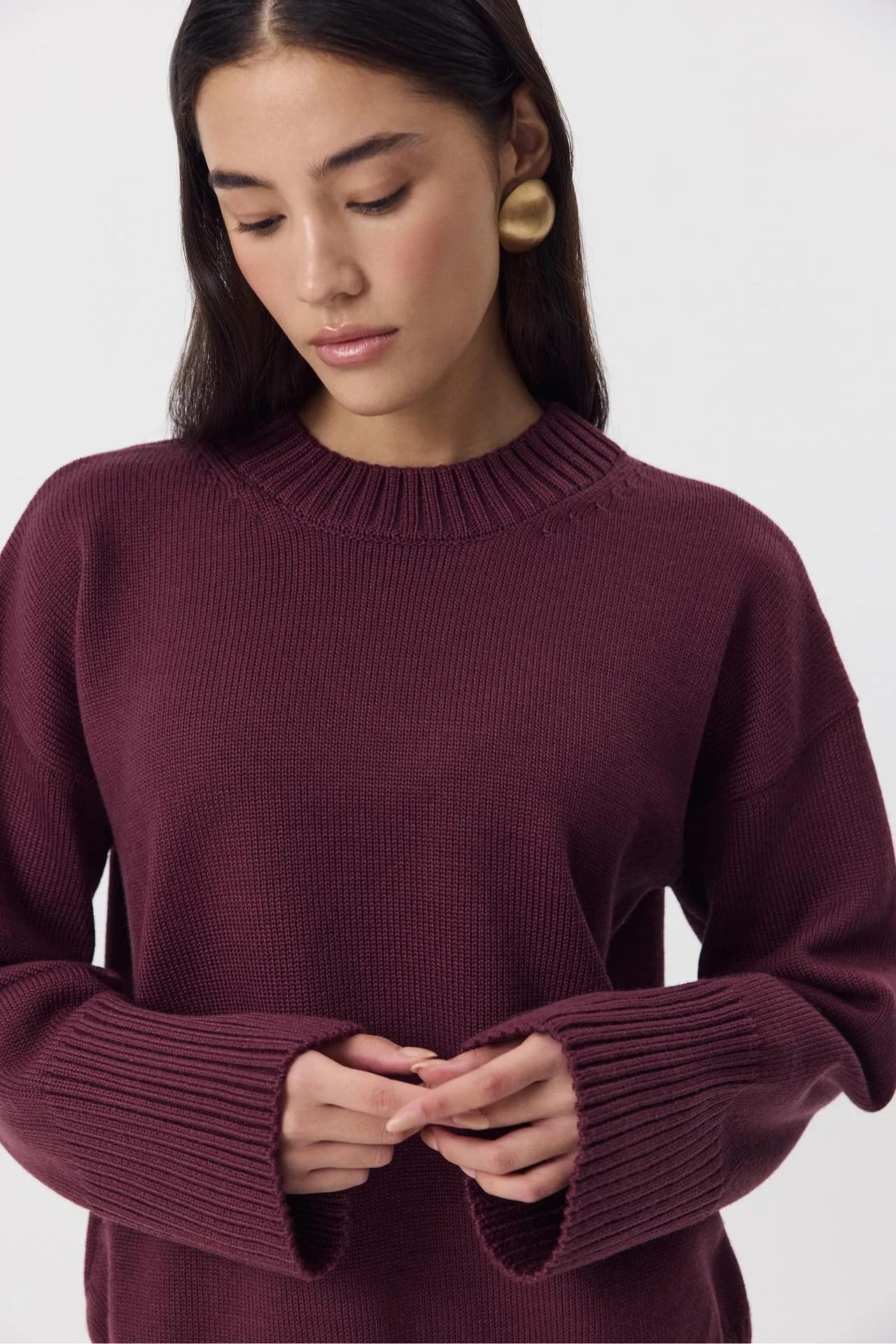 Solid Color Casual Long Sleeve Sweater in Cotton with Knitted Craft and Pullover Design