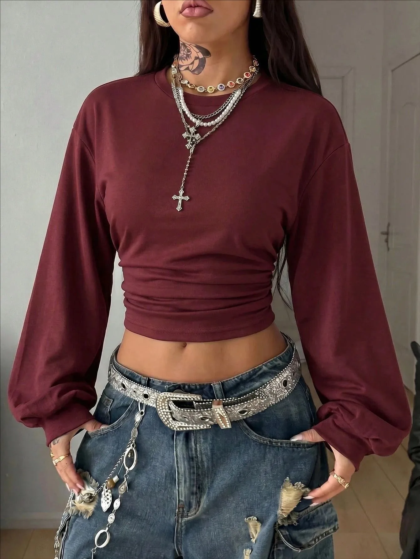 Solid Color Long Sleeve Streetwear Pullover Hoodie for Women with Round Neck Featuring Folds