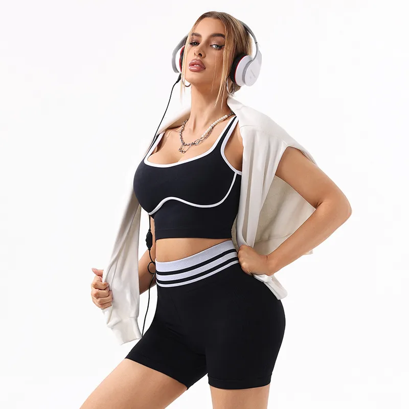 Color Block Sport Yoga Shorts for Women, Sleeveless, Made with Nylon Fabric, Perfect for Summer