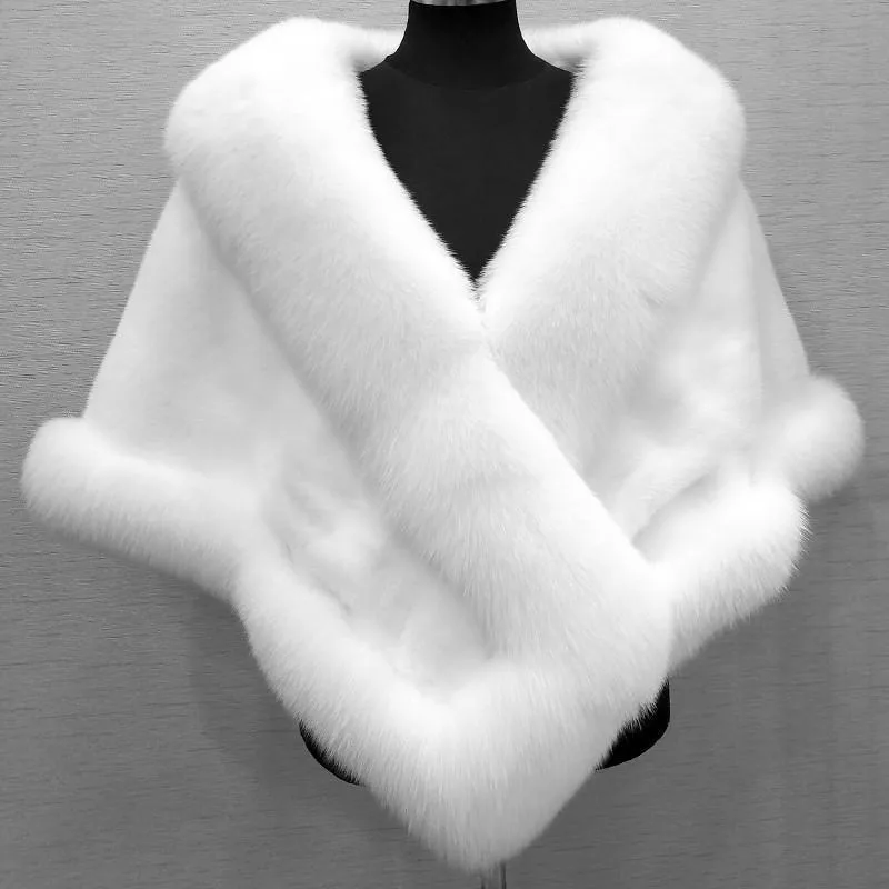 Elegant Sleeveless Collarless Women's Artificial Fur Top Mid-Length Lightweight